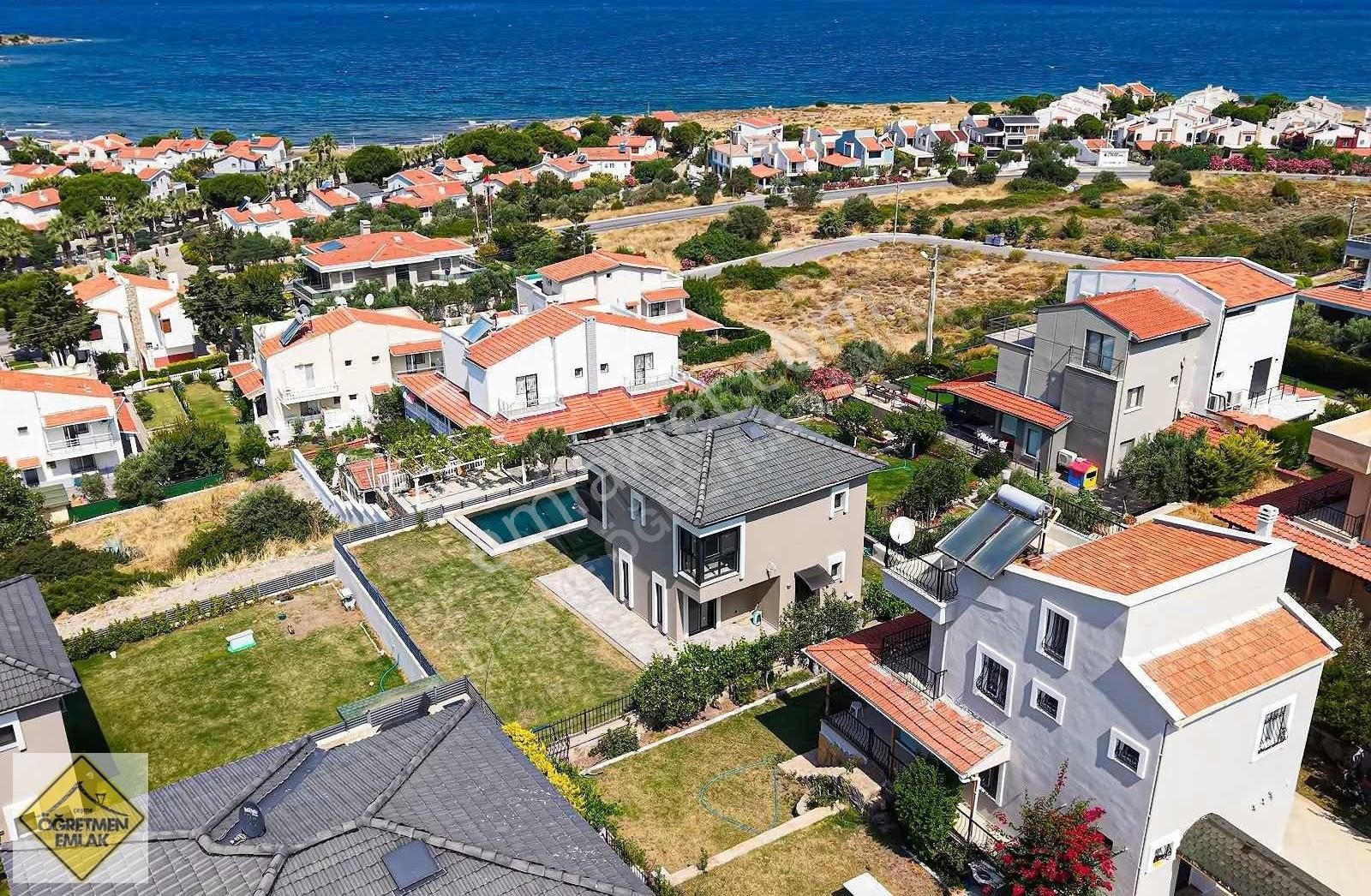 Çeşme Germiyanda Plaj Yanı Başında Deniz Manzaral Müstakil Villa - Görsel 14