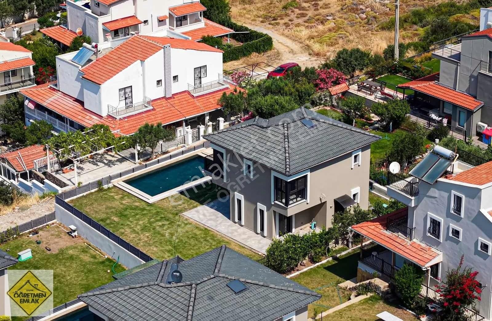 Çeşme Germiyanda Plaj Yanı Başında Deniz Manzaral Müstakil Villa - Görsel 34