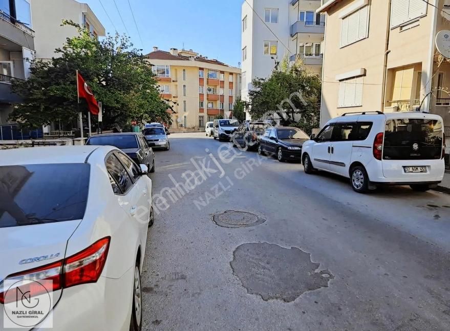 Çanakkale Esenler'de 2+1 Ev + Dükkan - Görsel 13