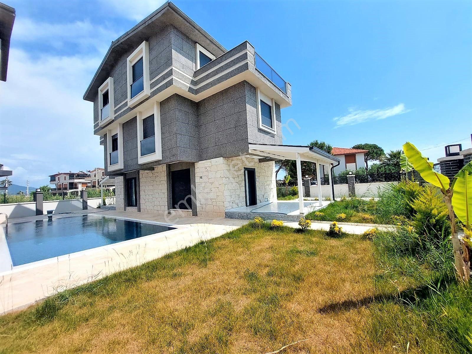 İzmir Menderes Gümüldür De Satılık Denize Çok Yakın Lüks Yazlık 3+1 - Görsel 9