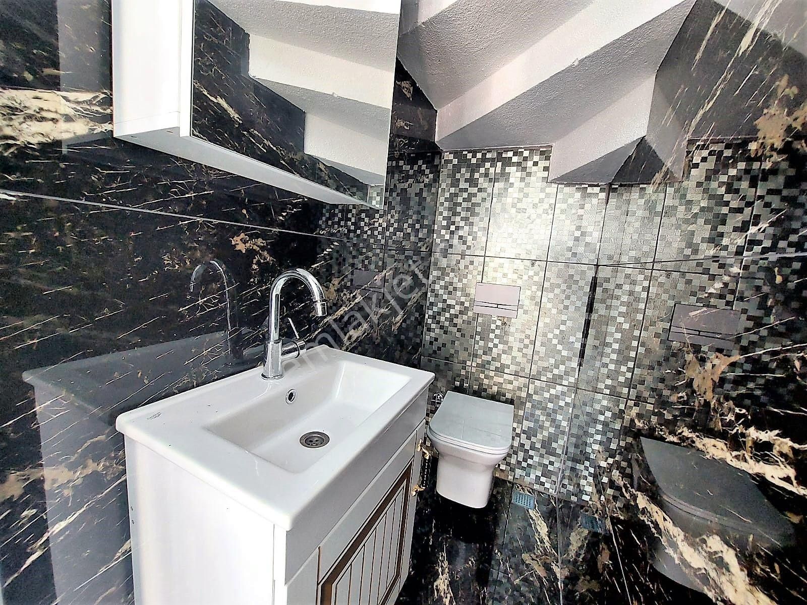 İzmir Menderes Gümüldür De Satılık Denize Çok Yakın Lüks Yazlık 3+1 - Görsel 17