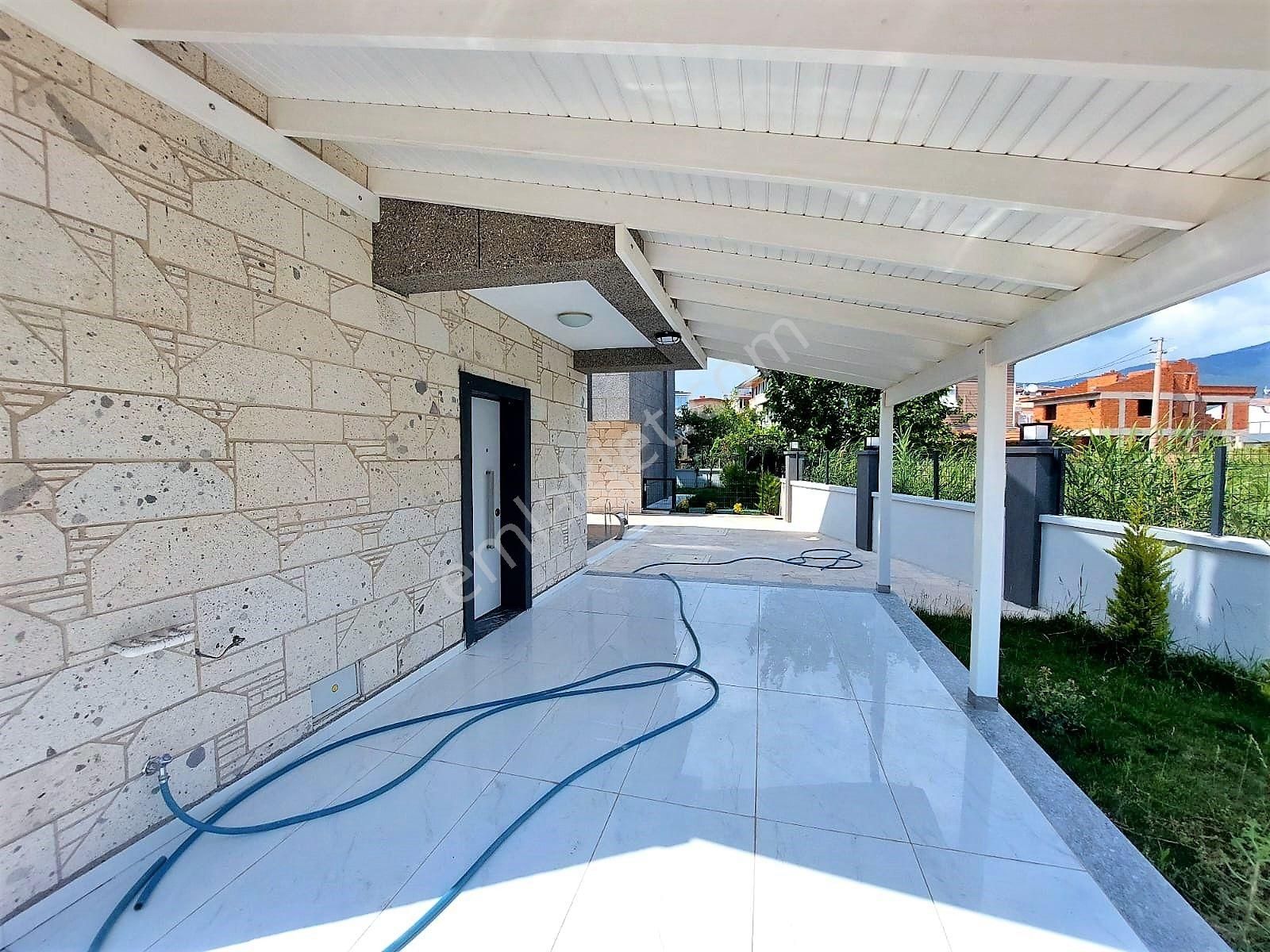 İzmir Menderes Gümüldür De Satılık Denize Çok Yakın Lüks Yazlık 3+1 - Görsel 11