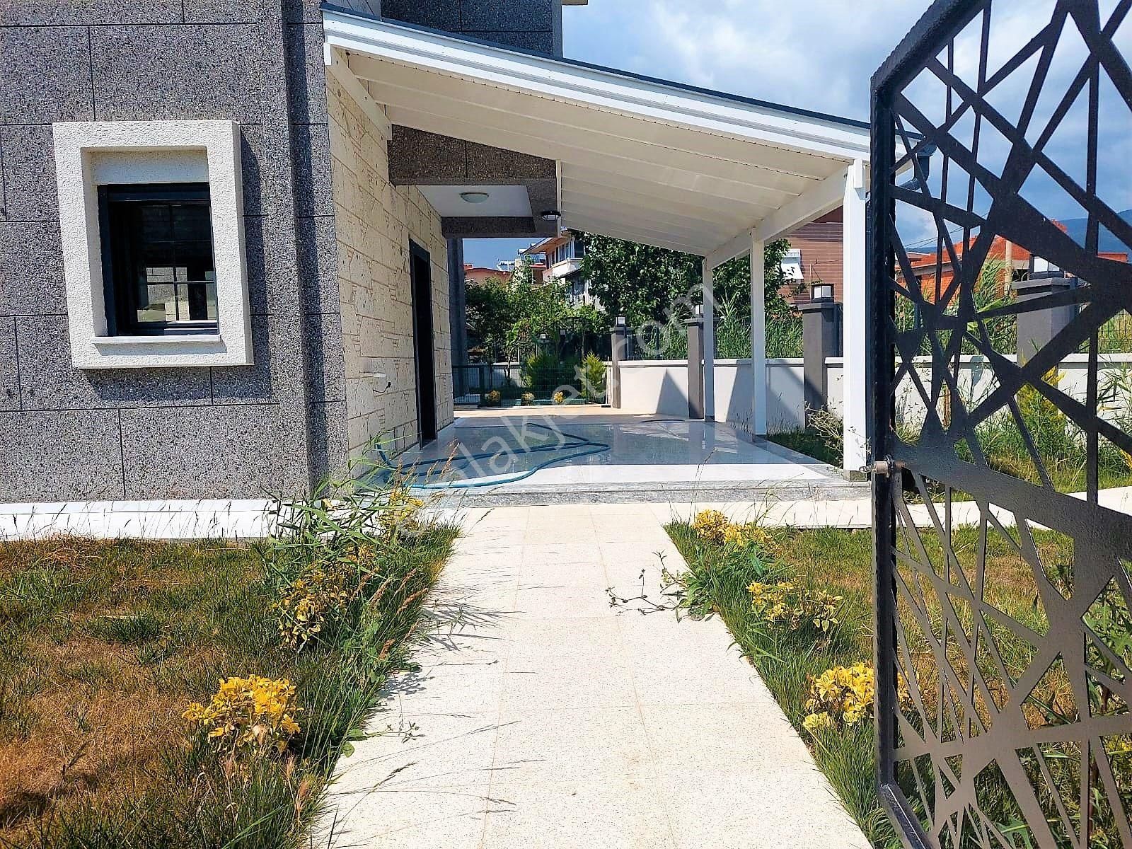 İzmir Menderes Gümüldür De Satılık Denize Çok Yakın Lüks Yazlık 3+1 - Görsel 4