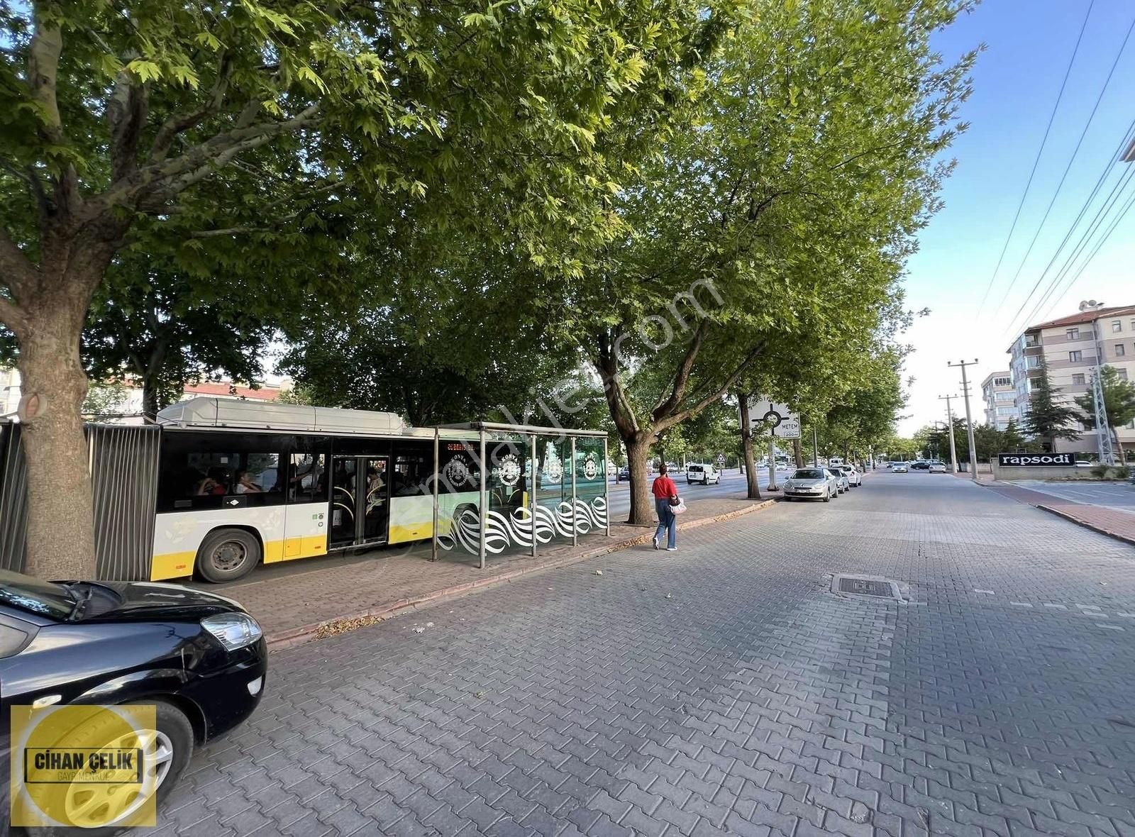 Barış Cad. Cephe 4+1 Site İçerisinde Geniş Daire