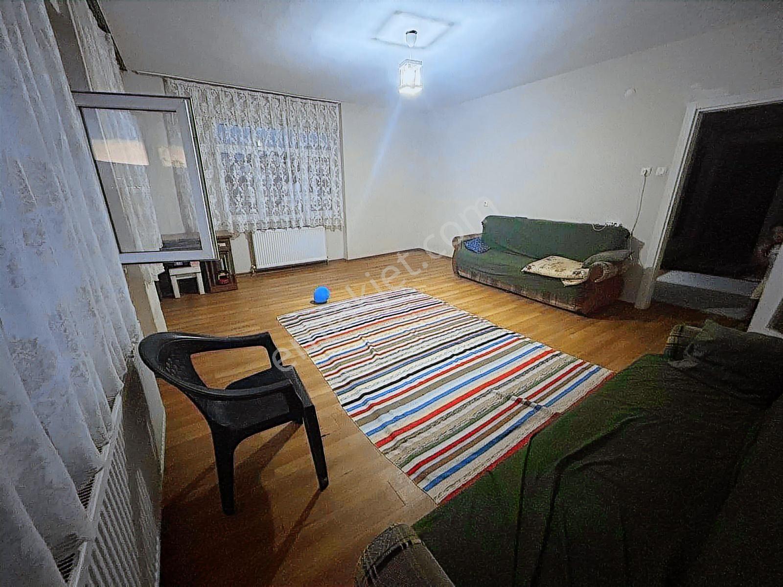 Gölcük Merkezde Eşyalı Satılık Daire! - Görsel 10