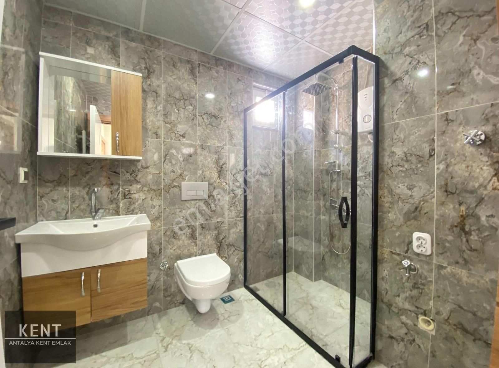 Sakarya Parkı Yanı Asansörlü Doğalgazlı Dublex 4+1 165m2 İskanlı