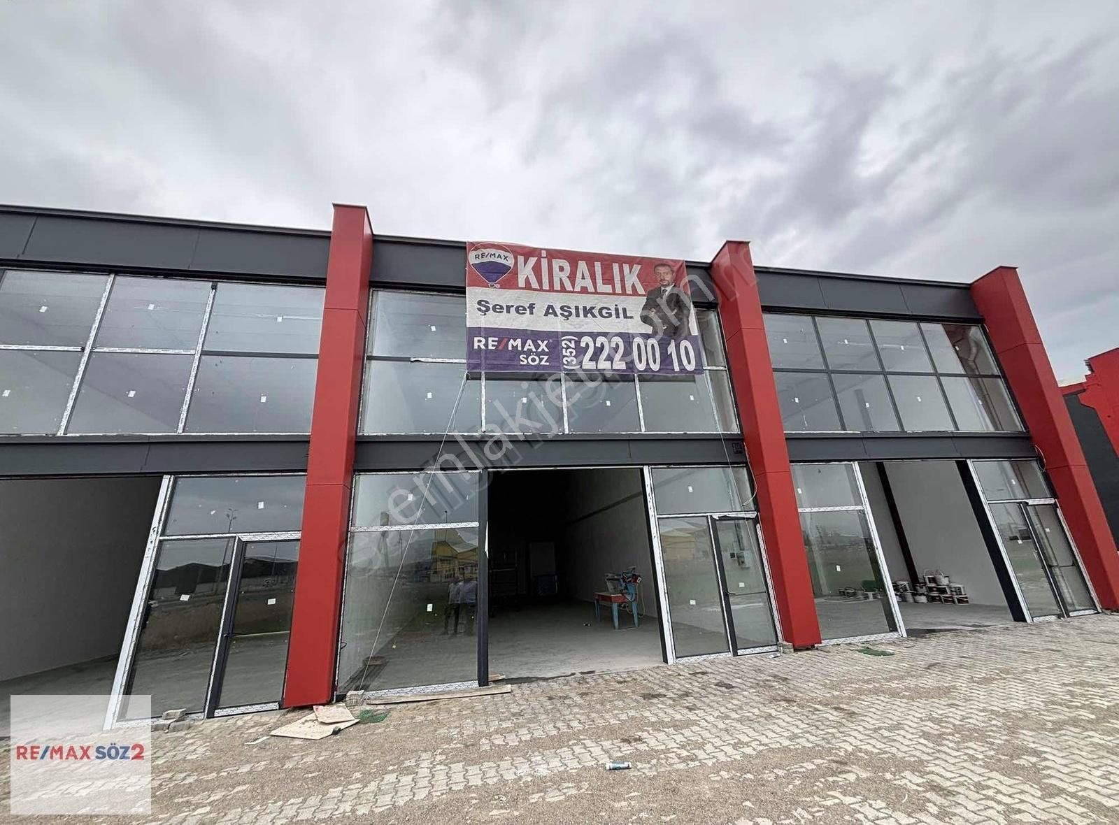 Anbar Da Sıfır 200m2 Dükkan