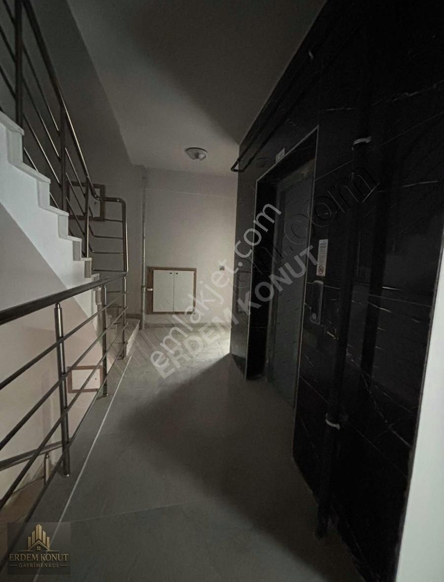 Karatay Emirgazi Mah. 2+1 Ara Kat Sıfır Daire - Görsel 11