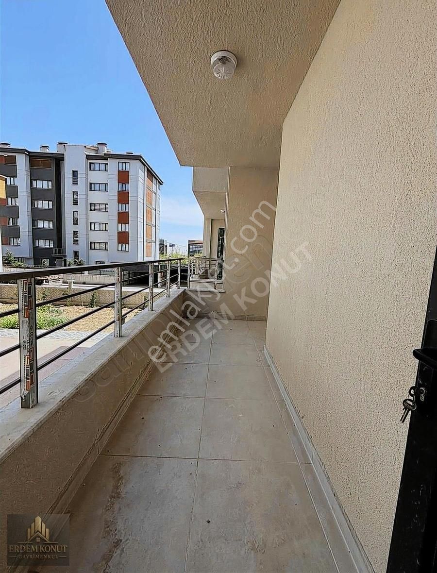 Karatay Emirgazi Mah. 2+1 Ara Kat Sıfır Daire - Görsel 5