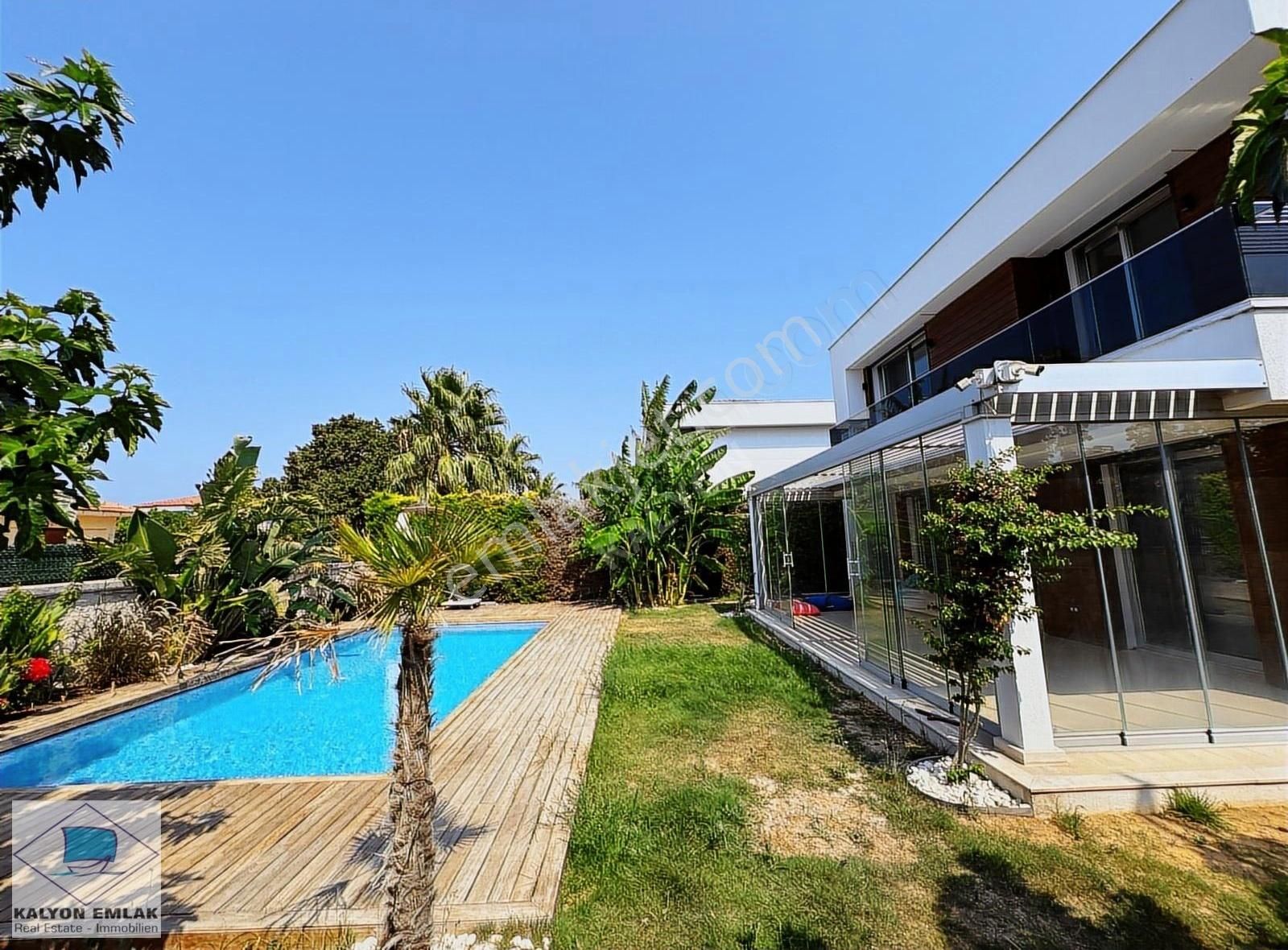 Alaçatı Göbenede Satılık Köşe Konumlu Tam Müstakil Havuzlu Villa - Görsel 3