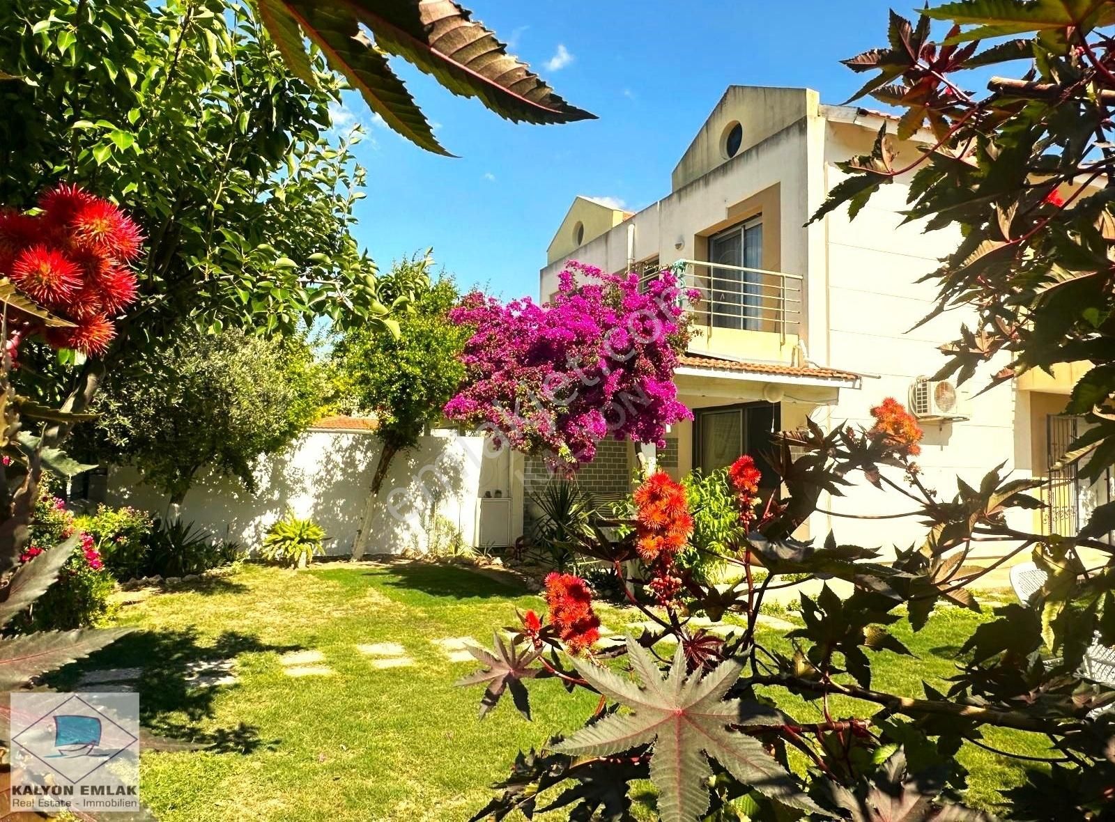 Çeşme Alaçatı Göbenede Satılık Çamlıkyola Yüz Metre Bahçeli Vila - Görsel 12