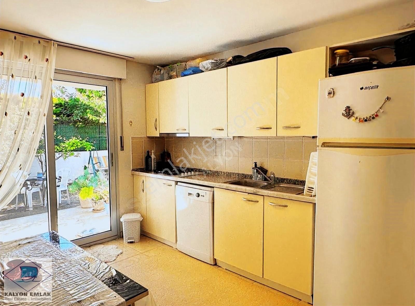 Çeşme Alaçatı Göbenede Satılık Çamlıkyola Yüz Metre Bahçeli Vila - Görsel 13