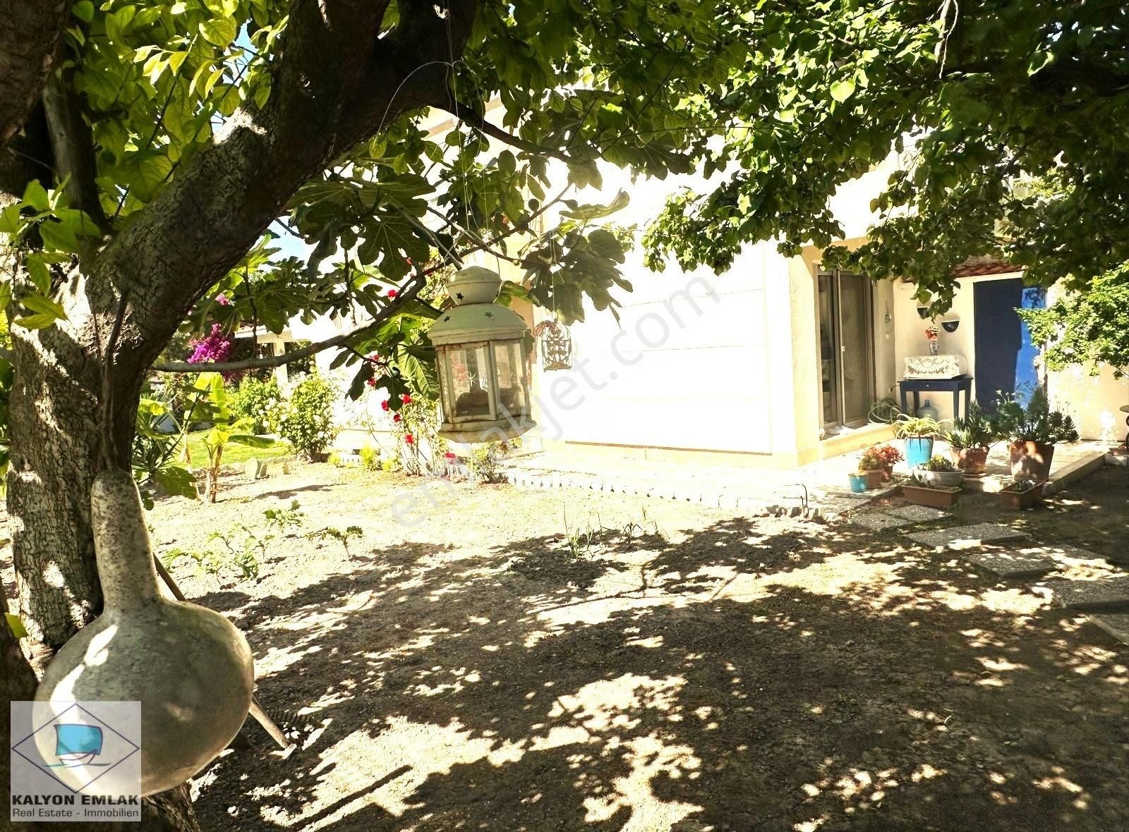 Çeşme Alaçatı Göbenede Satılık Çamlıkyola Yüz Metre Bahçeli Vila - Görsel 17