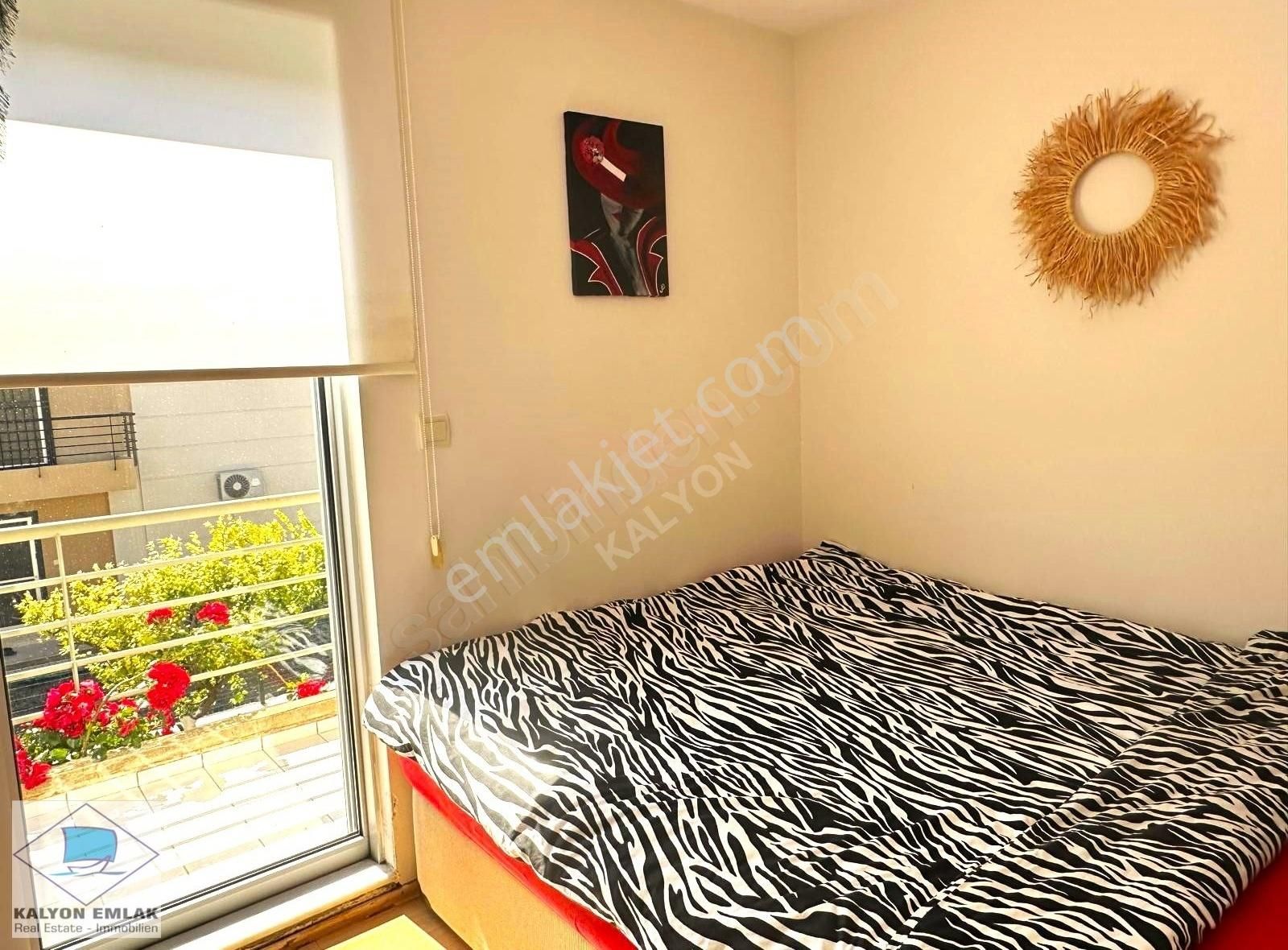 Çeşme Alaçatı Göbenede Satılık Çamlıkyola Yüz Metre Bahçeli Vila - Görsel 7