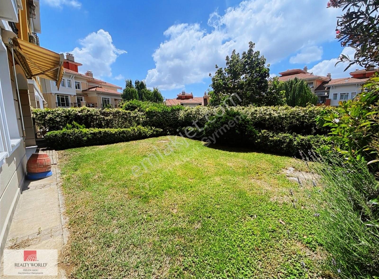 Özlem Aksu Rapsodi Evleri Çift Bahçeli 3+1 Kiralık Özel Daire