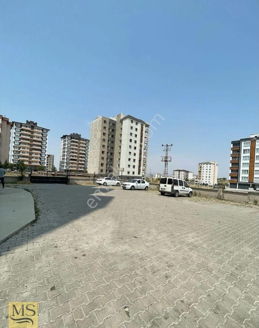 Mimsin Bölgesinin En Geniş 140 M2 Net 3+1 En Geniş Sarılık Daire - Görsel 16