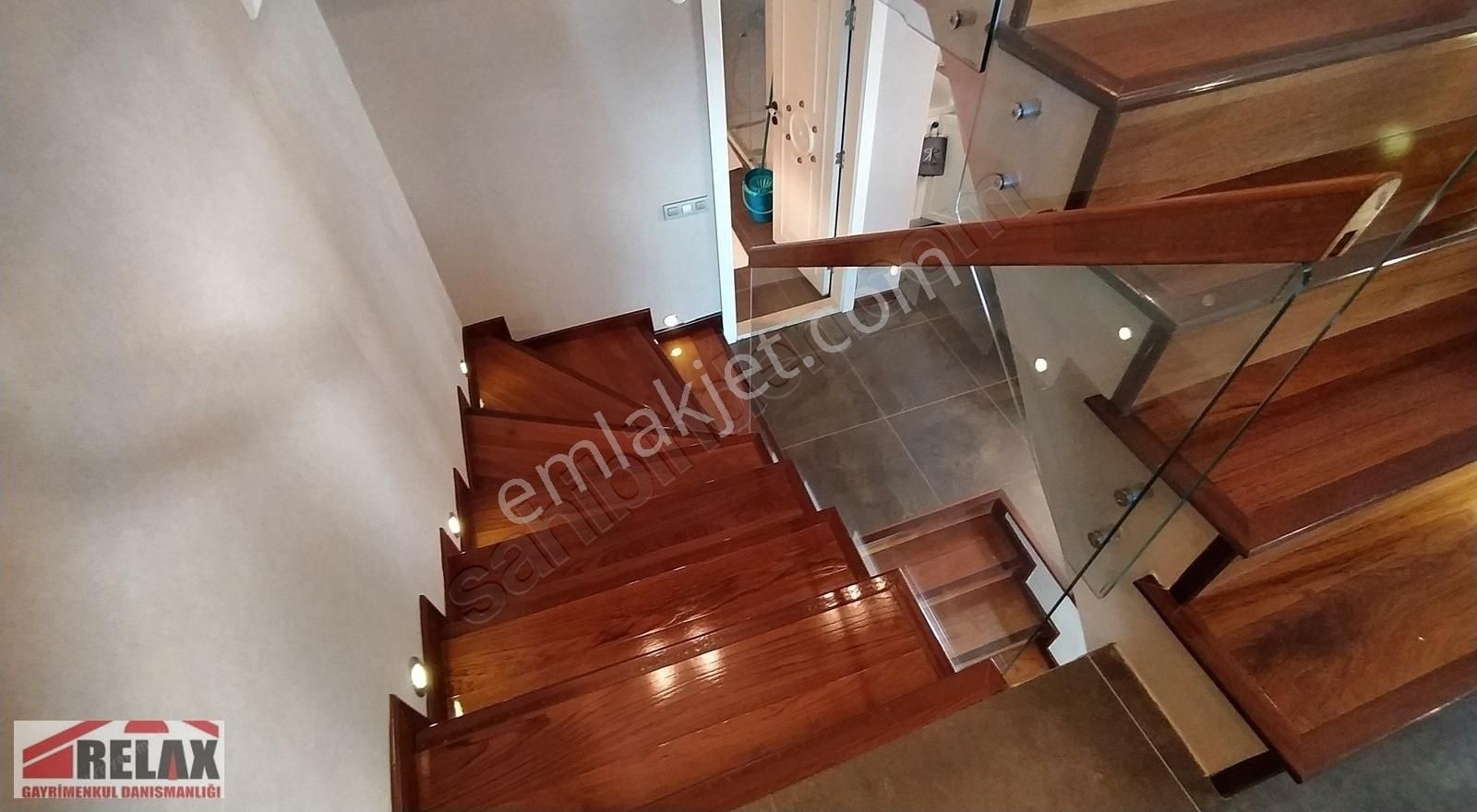 Relax'dan Urla İskele'de Denize Sıfır Sitede Havuzlu Villa - Görsel 5