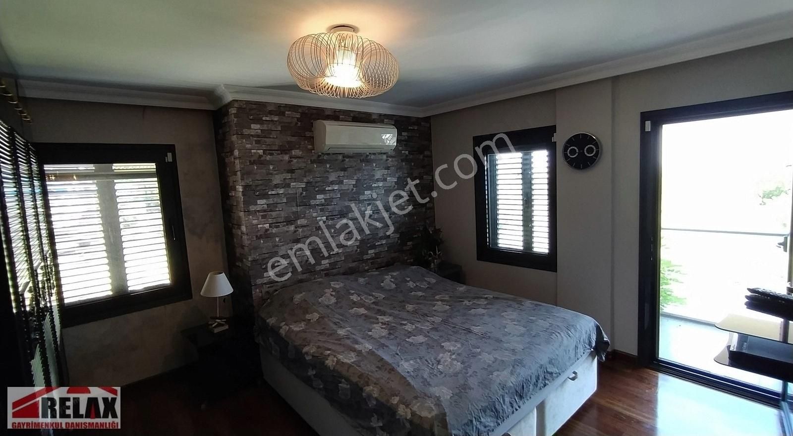 Relax'dan Urla İskele'de Denize Sıfır Sitede Havuzlu Villa - Görsel 25