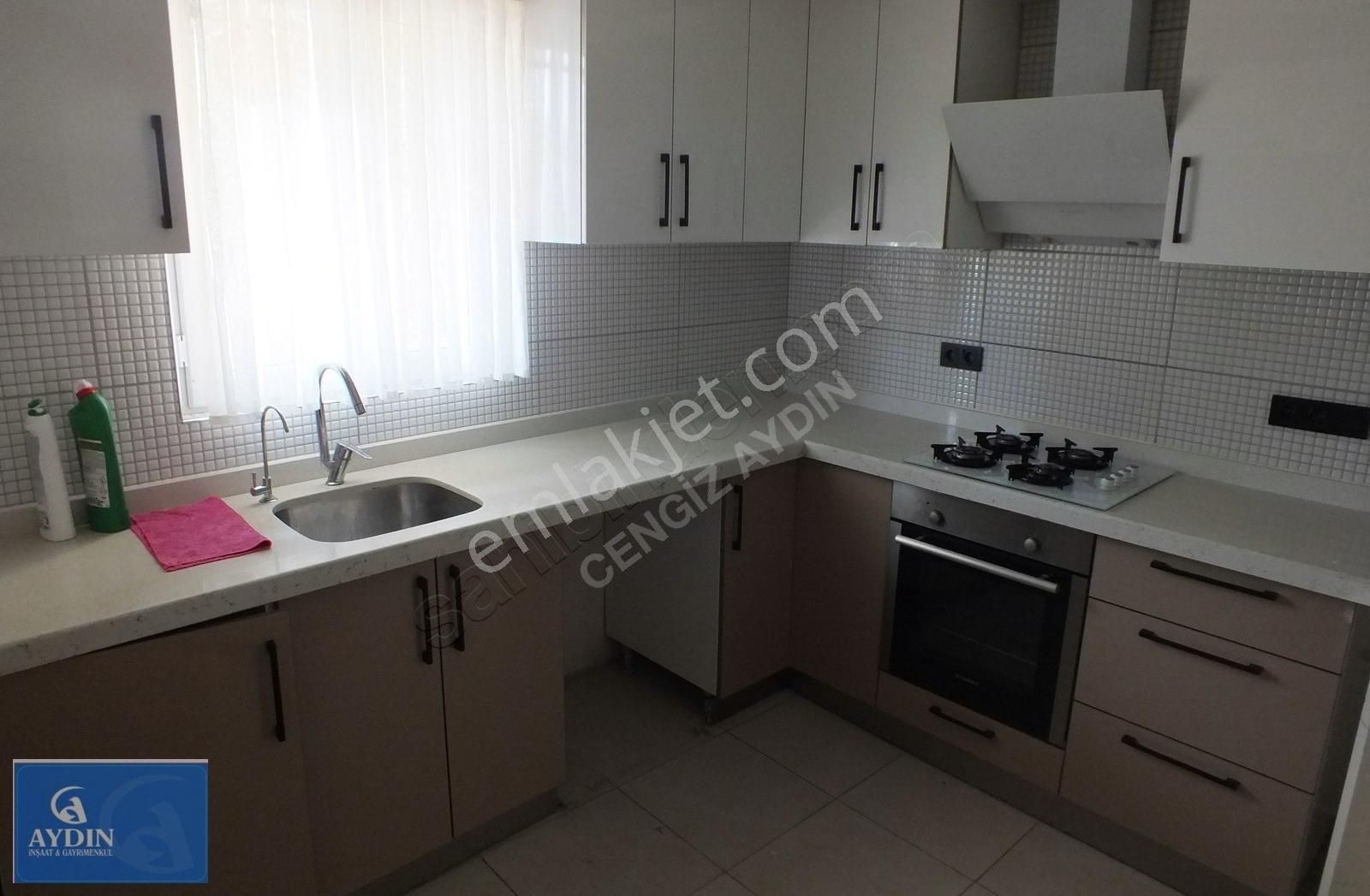 Aydın İnşaattanesenler Mah. 3+1 Satılık 95m2 Krediye Uygun Daire