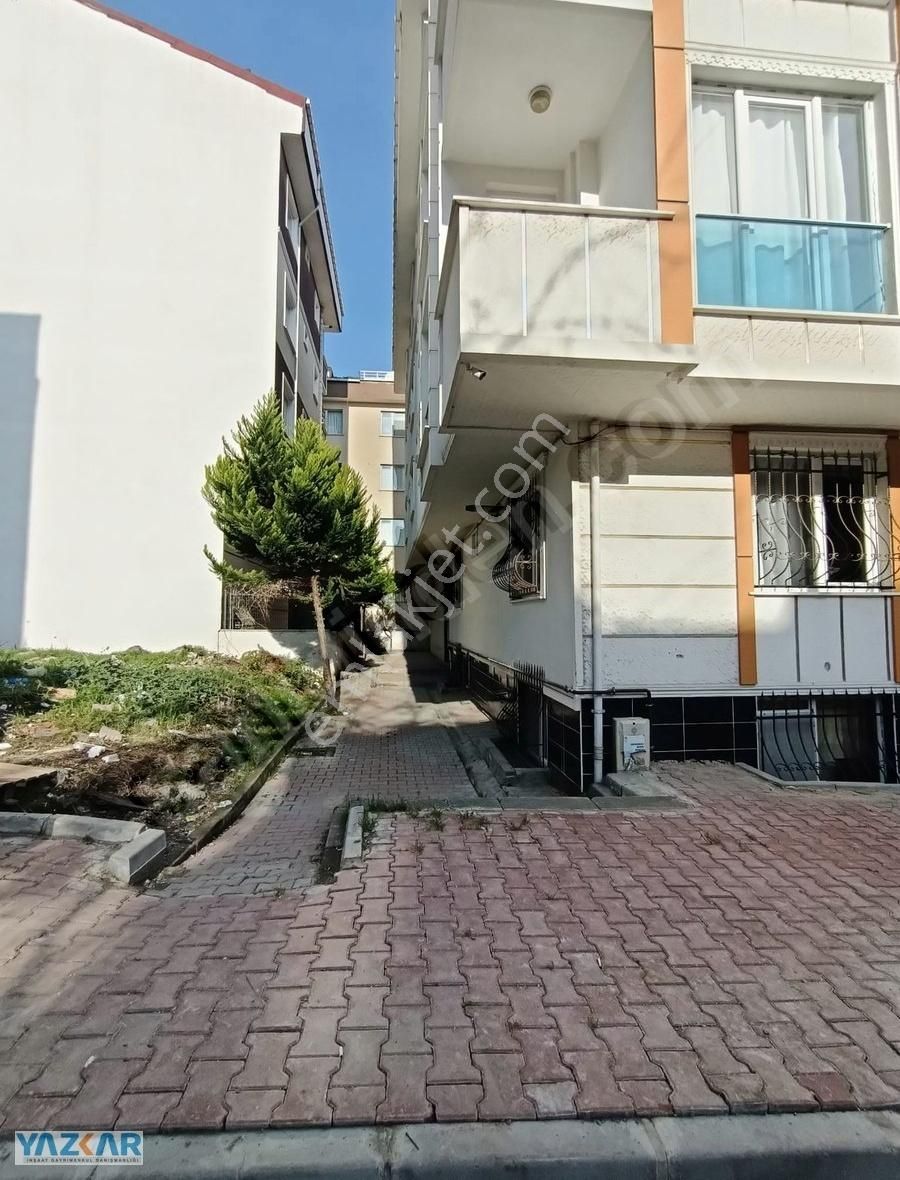 Metrobüse Yürüme Mesafesinde Satılık 2+1 Ara Kat Daire - Görsel 2