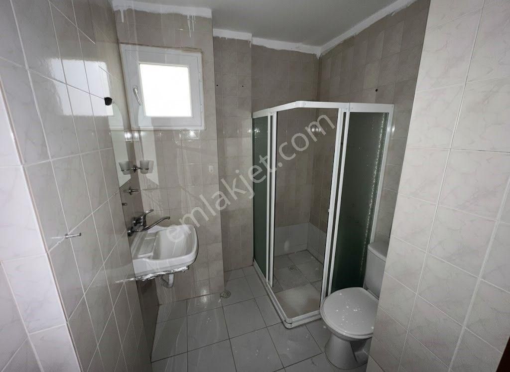 Uzman Emlak'dan Şenlik Mh'de Düz Sokak'da Katta Yeni Boyalı Şehir Manzaralı 3+1 Daire - Görsel 14