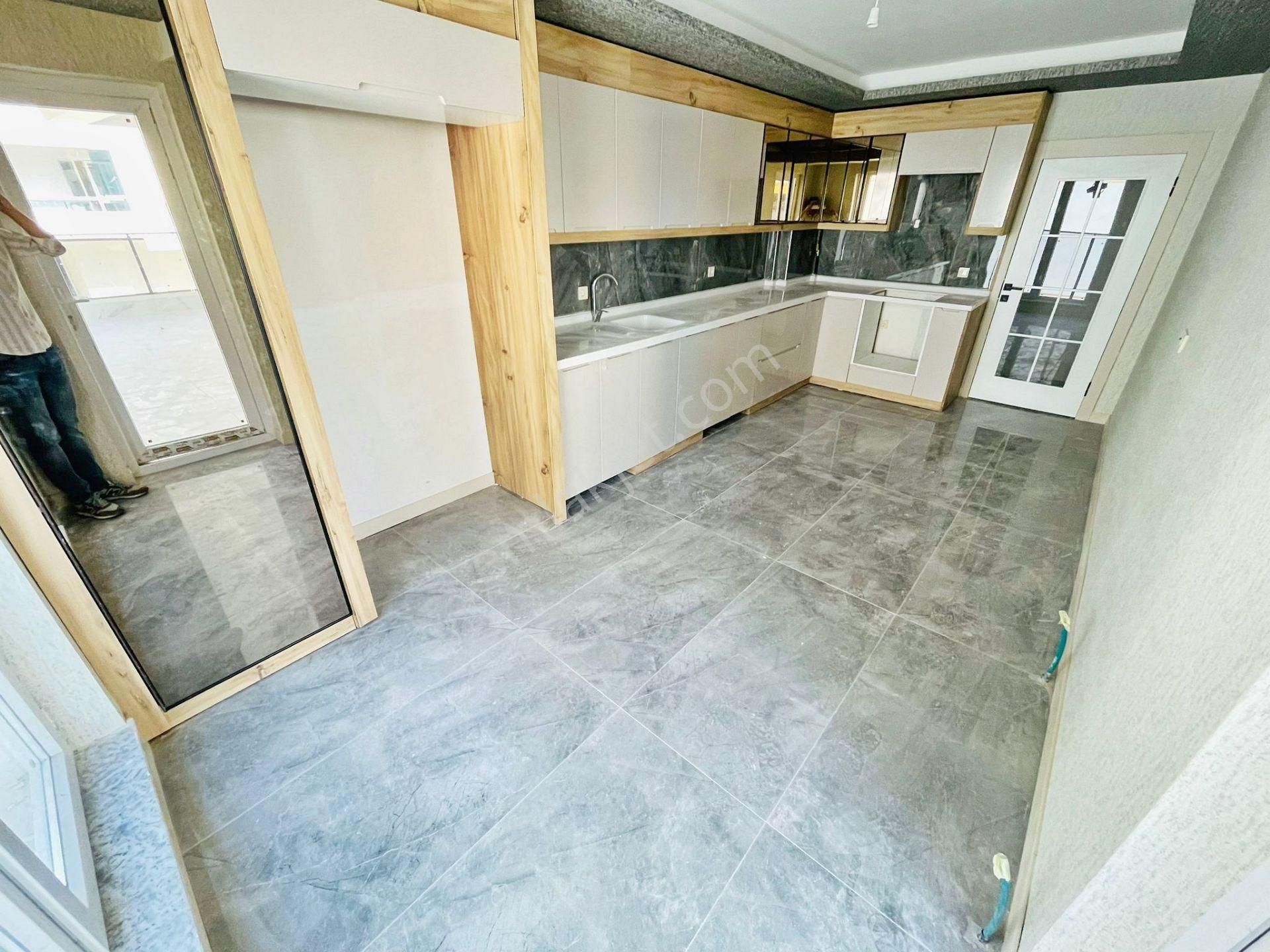 *merkezi Bölgede İşçilik Harikası %50 Kredili Geniş Oturum 3+1*