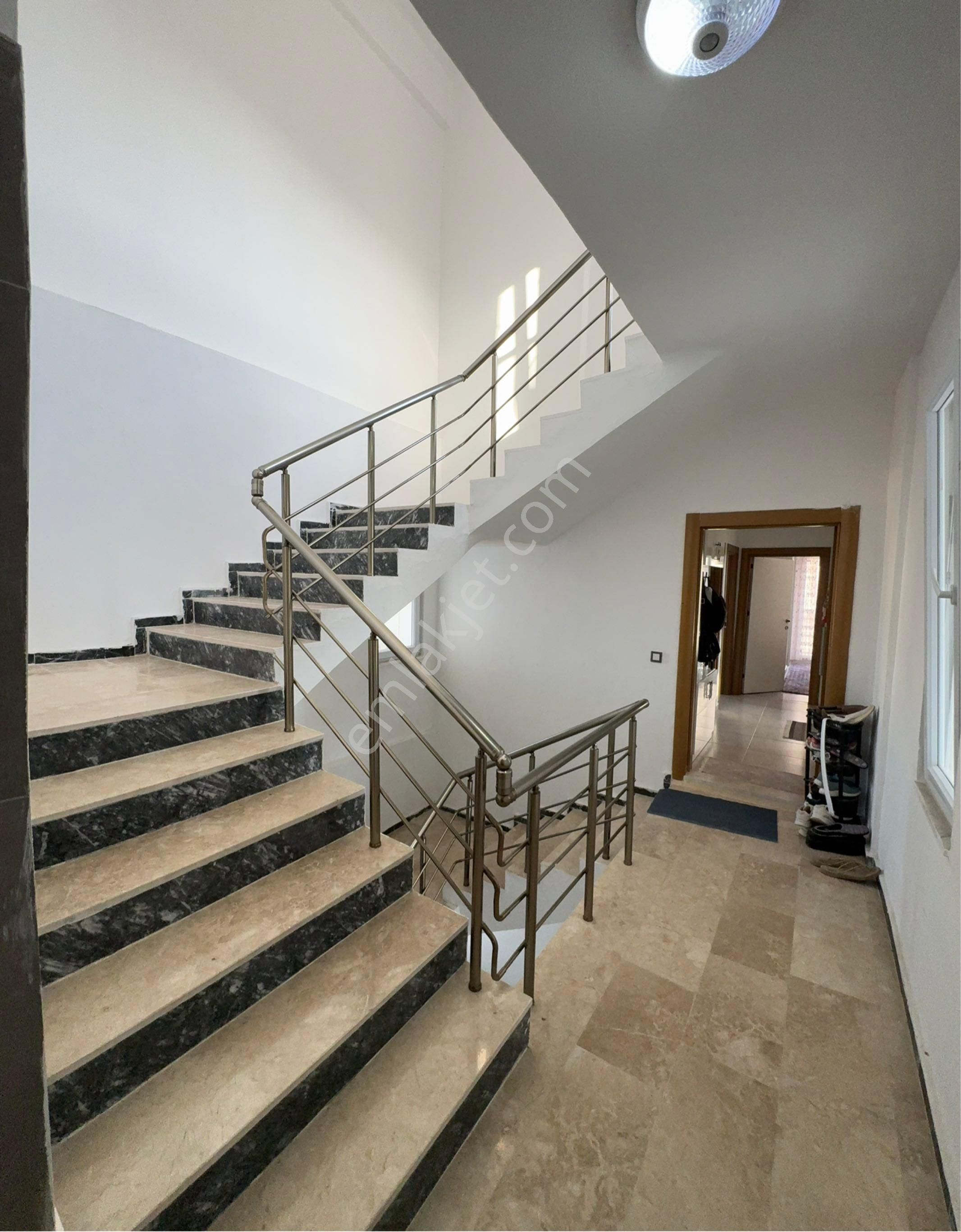 Ertugrul'dan Deniz Manzaralı Eşyalı Satılık 2+1 Daire - Görsel 31