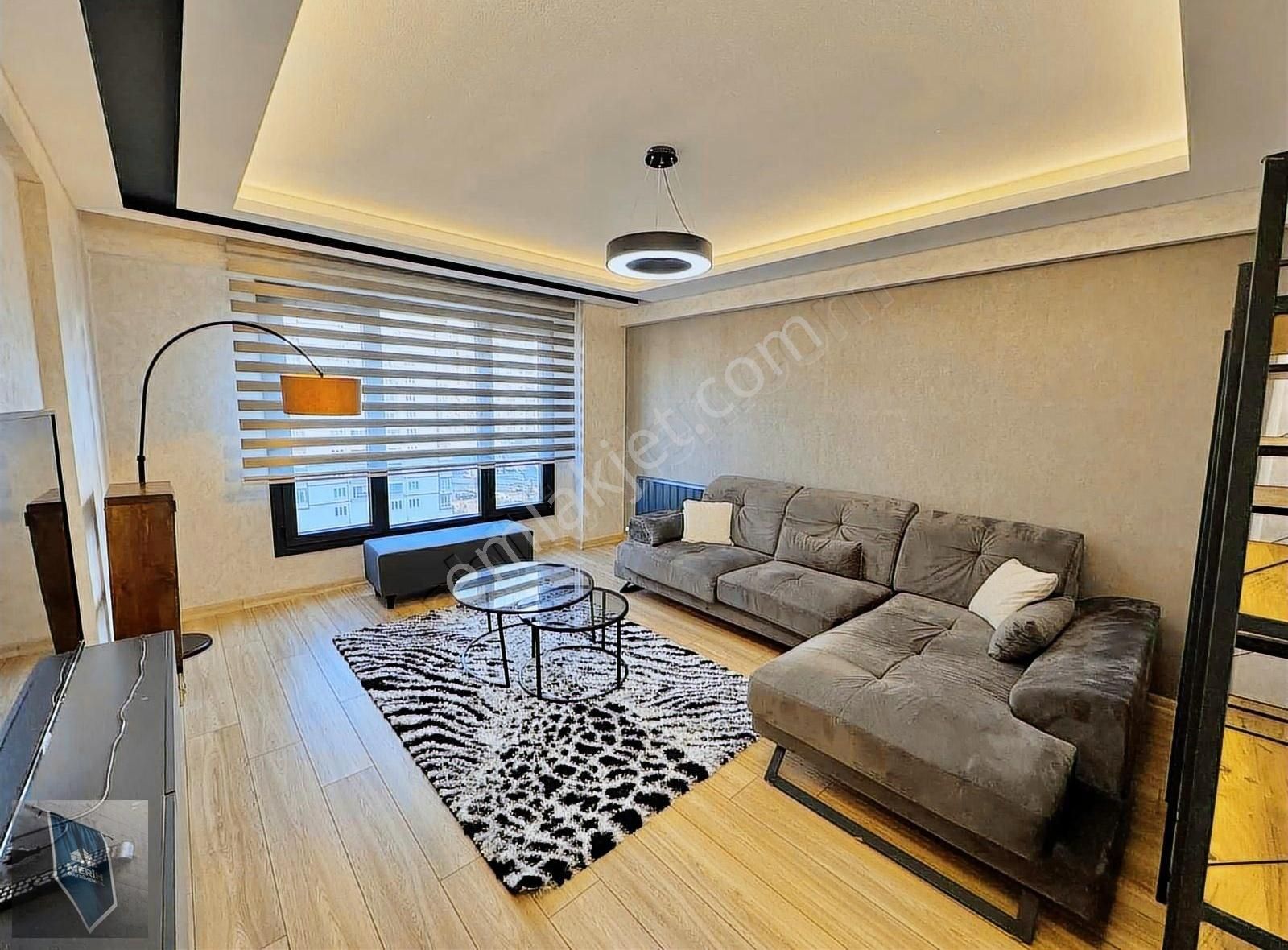 Beyaz Yapıda Ultra Lüks Full Eşyalı Satılık 2.5+1 Daire