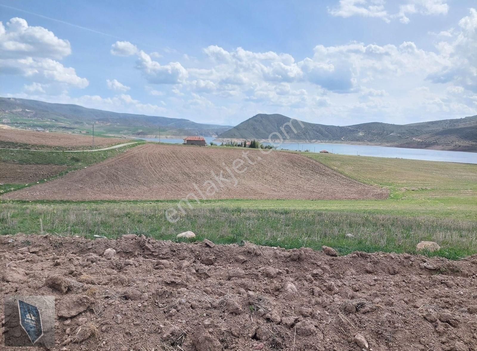 Felahiye Cumhuriyet Mah.' De Satılık 716 M² Temiz Villa Parseli