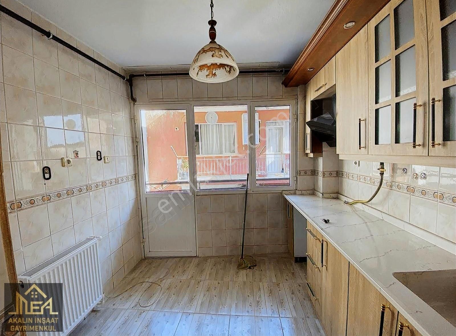 Akalın'dan Bozyaka Caddesinin 1arkasokağında 3+1 Masrafsız Daire