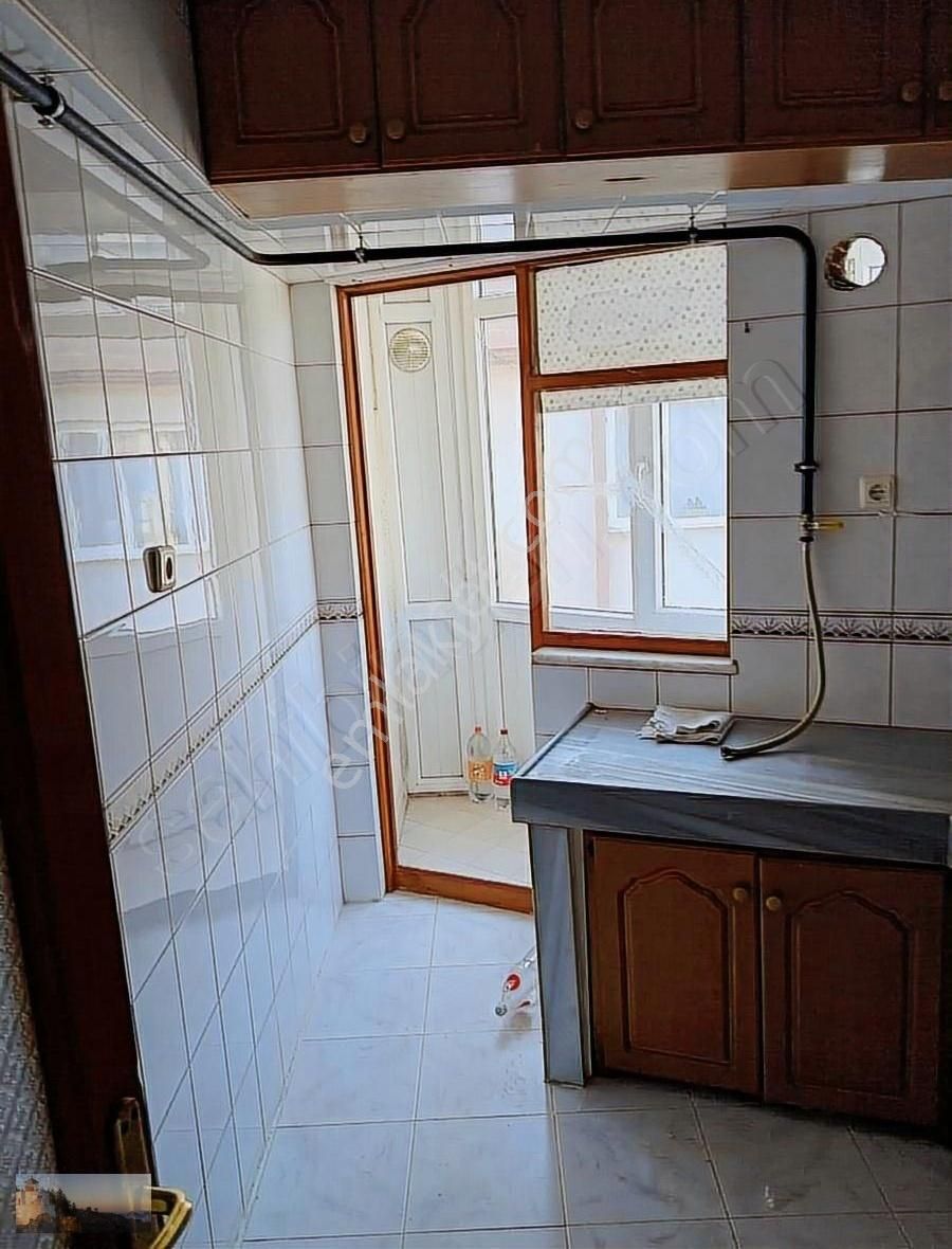 Gemlik Kapalı Pazar Civarında 2+1 Kombili 5.kat Kiralık Daire