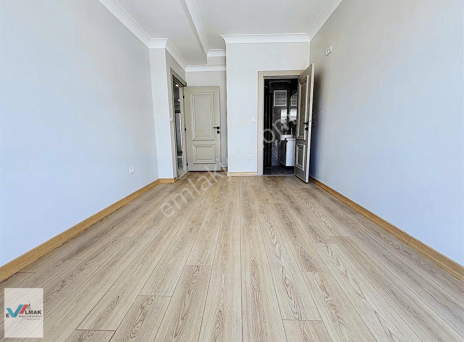 Evalmak'ta Site'de 3+1 Asansörlü Otoparklı Peysajlı Arakat Daire - Görsel 18