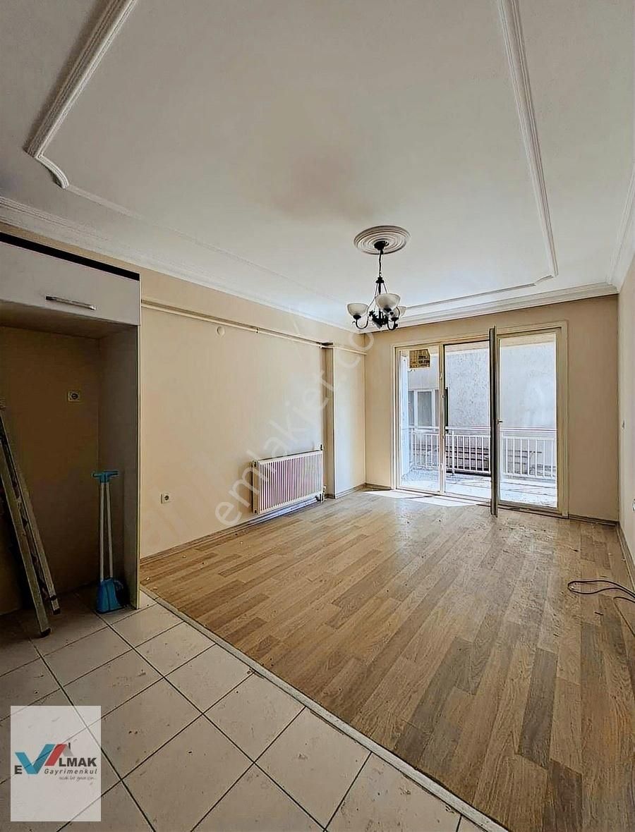 Evalmak'ta Almiraresidence Balkonlu 1+1arakat(65m2)kiralık Daire