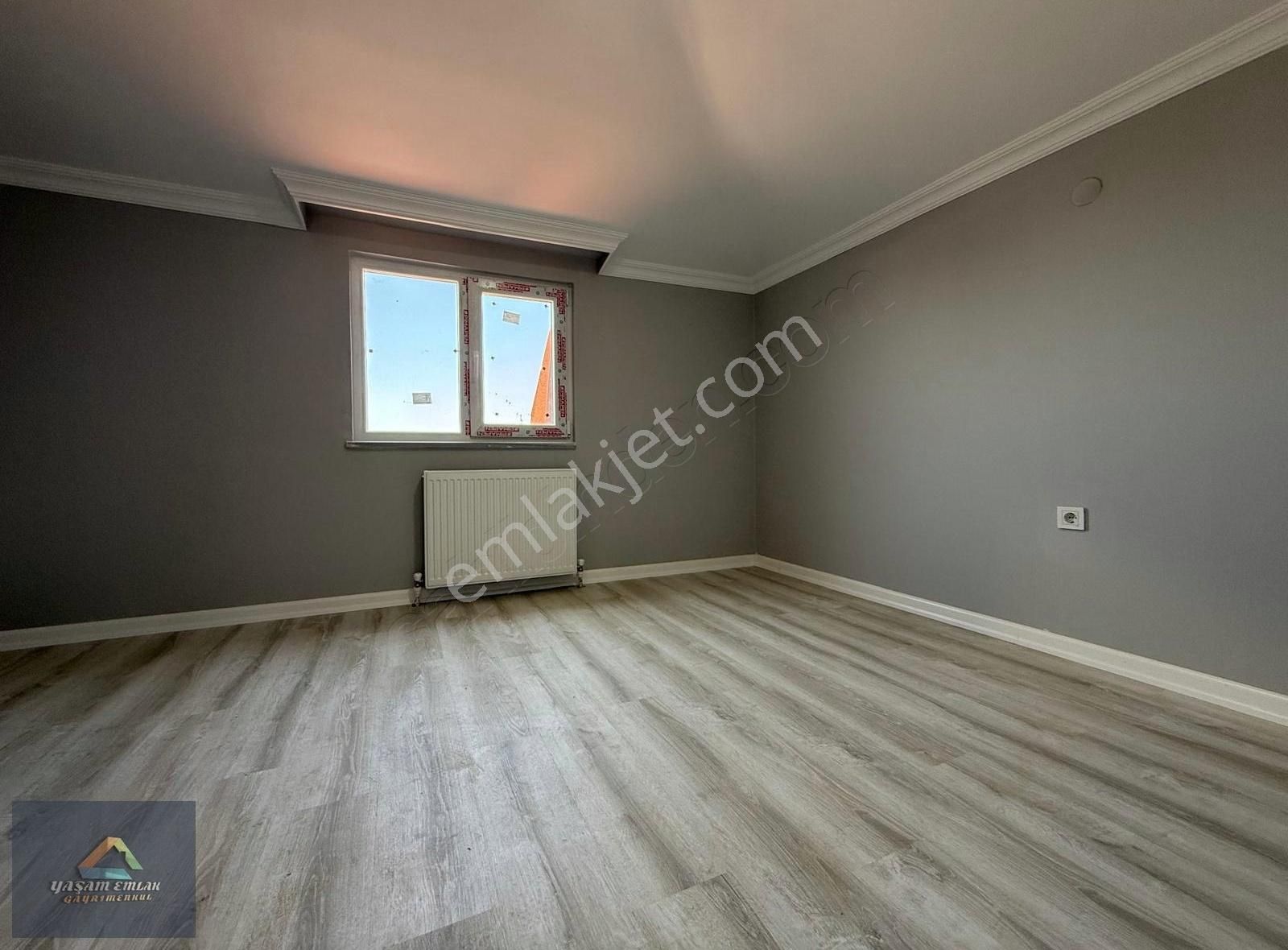 Yaşam'dan Hamidiye Mah. Caddeye Yakın Satılık Geniş Üst Dubleks - Görsel 2