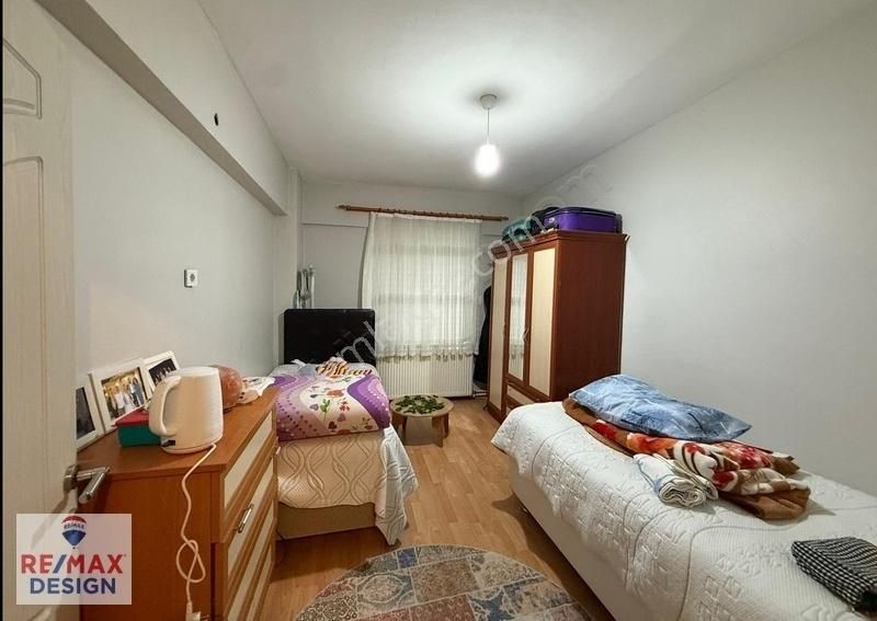 Remax Design Erenler Bağlar'da 3+1 Ana Yol Üzerinde 140m² Daire - Görsel 24