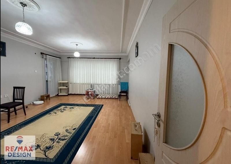 Remax Design Erenler Bağlar'da 3+1 Ana Yol Üzerinde 140m² Daire - Görsel 26