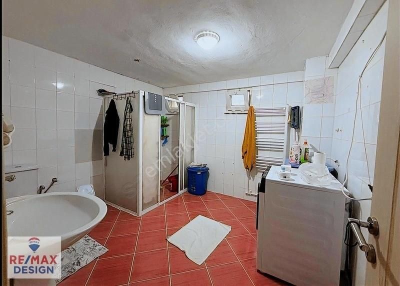 Remax Design Erenler Bağlar'da 3+1 Ana Yol Üzerinde 140m² Daire - Görsel 18