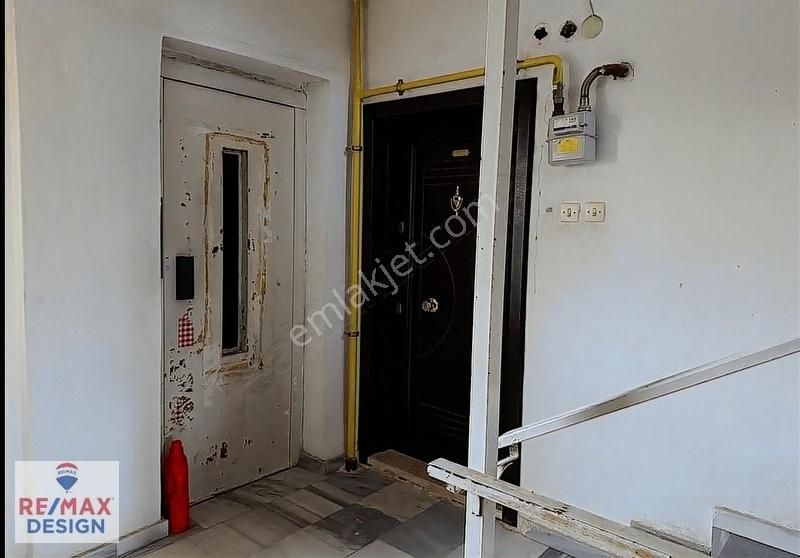 Remax Design Erenler Bağlar'da 3+1 Ana Yol Üzerinde 140m² Daire - Görsel 22