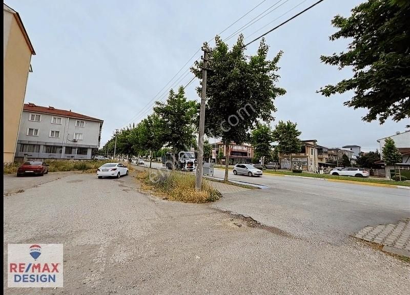 Remax Design Erenler Bağlar'da 3+1 Ana Yol Üzerinde 140m² Daire - Görsel 9