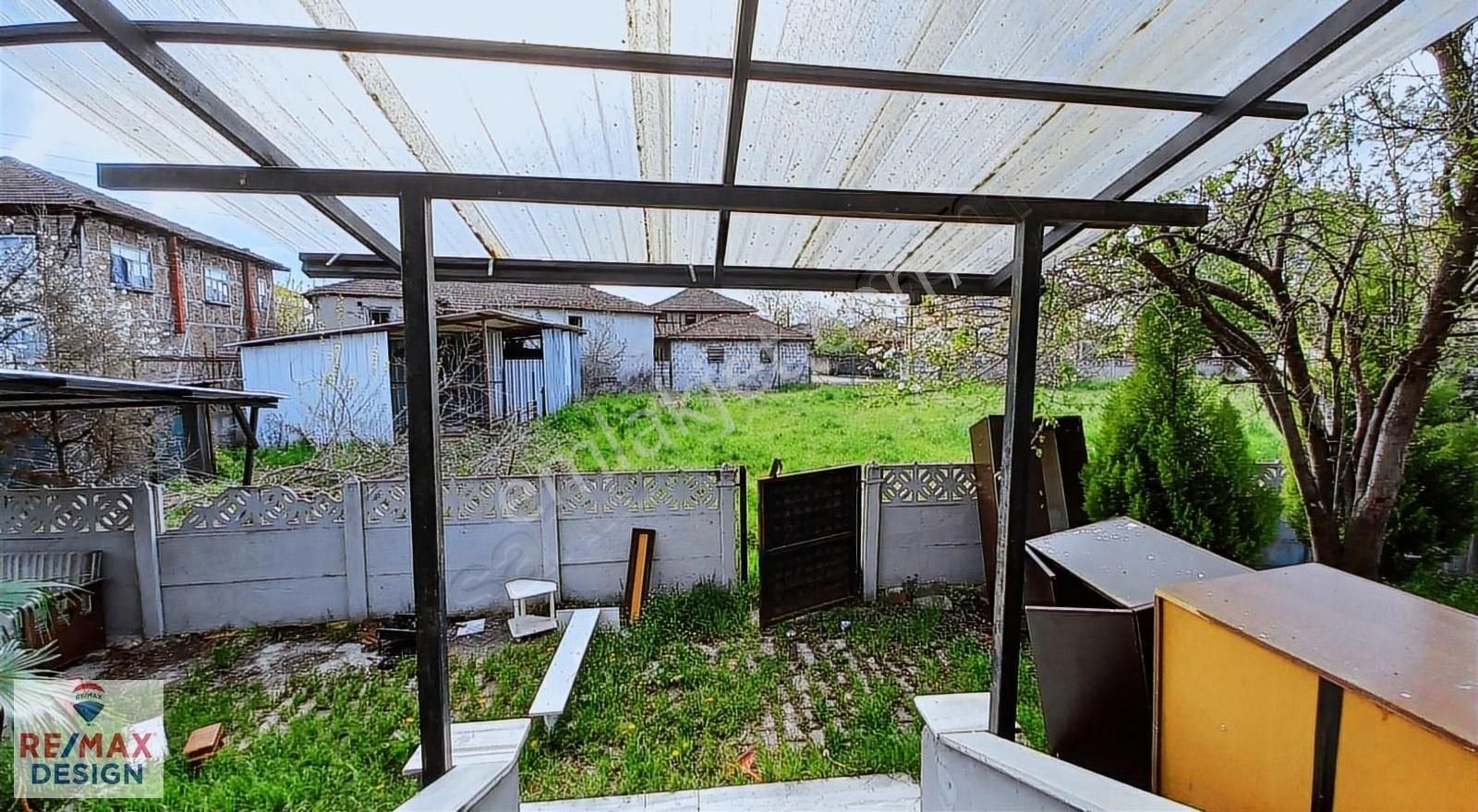 Remax Design Erenler Pirahmetler 2000m2 De Satılık Müstakil Ev - Görsel 6