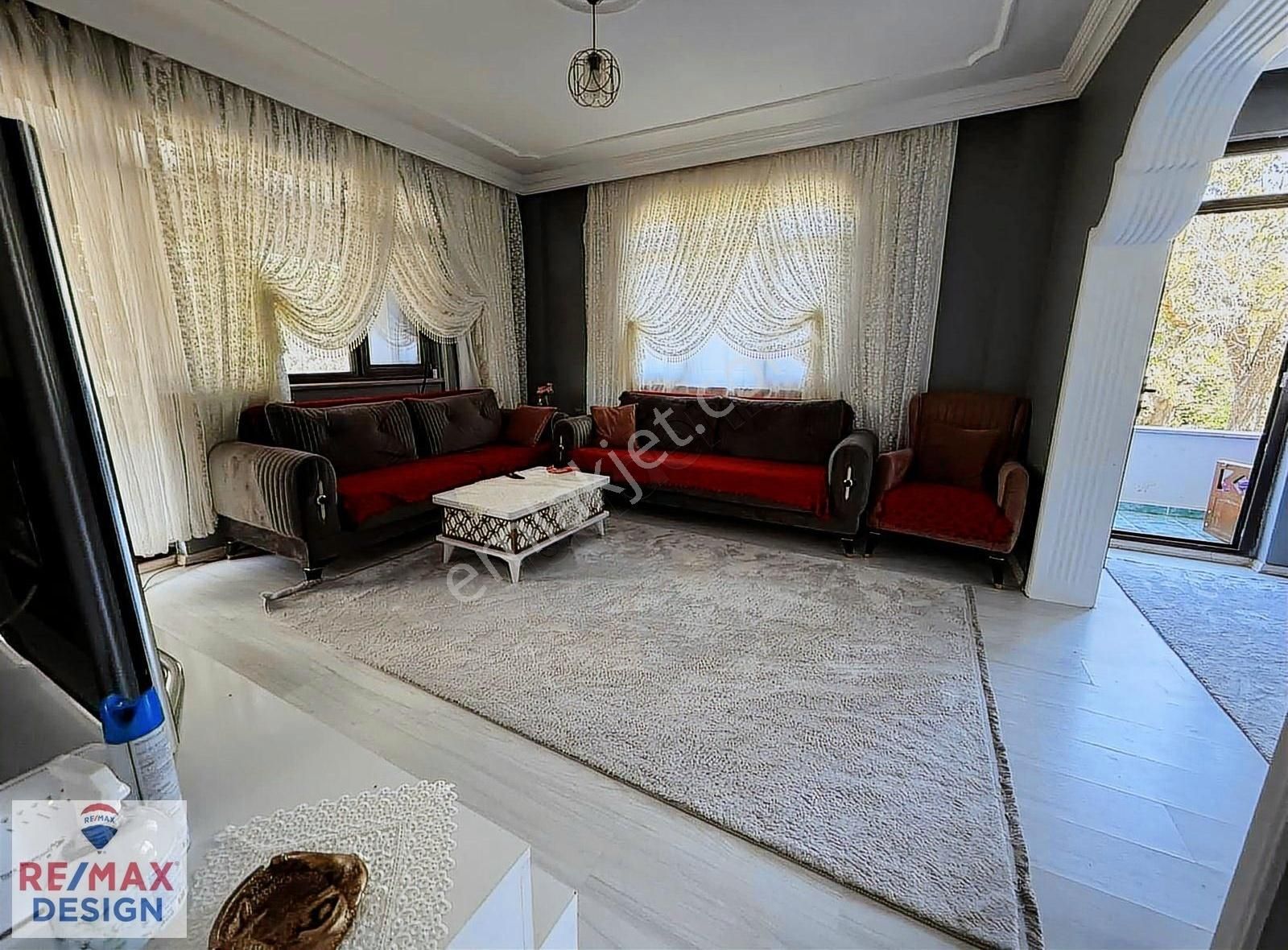 Remax Design Erenler Pirahmetler 2000m2 De Satılık Müstakil Ev - Görsel 13