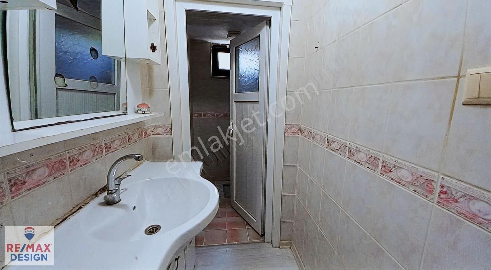 Remax Design Erenler Pirahmetler 2000m2 De Satılık Müstakil Ev - Görsel 8