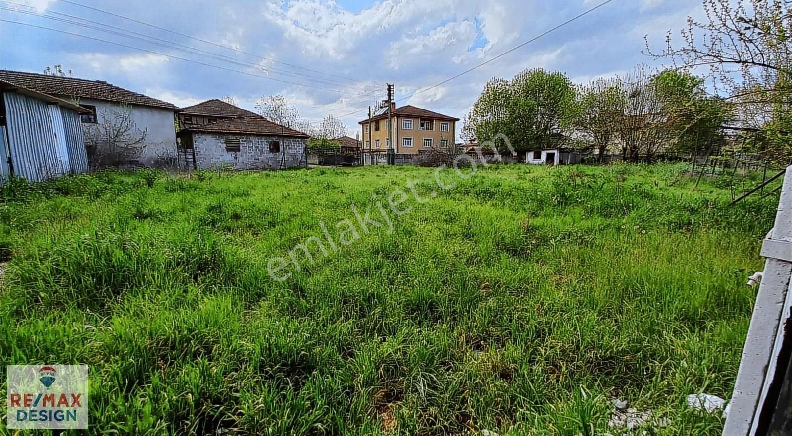 Remax Design Erenler Pirahmetler 2000m2 De Satılık Müstakil Ev - Görsel 11