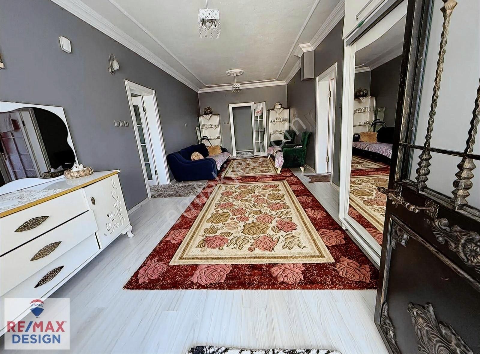 Remax Design Erenler Pirahmetler 2000m2 De Satılık Müstakil Ev - Görsel 4