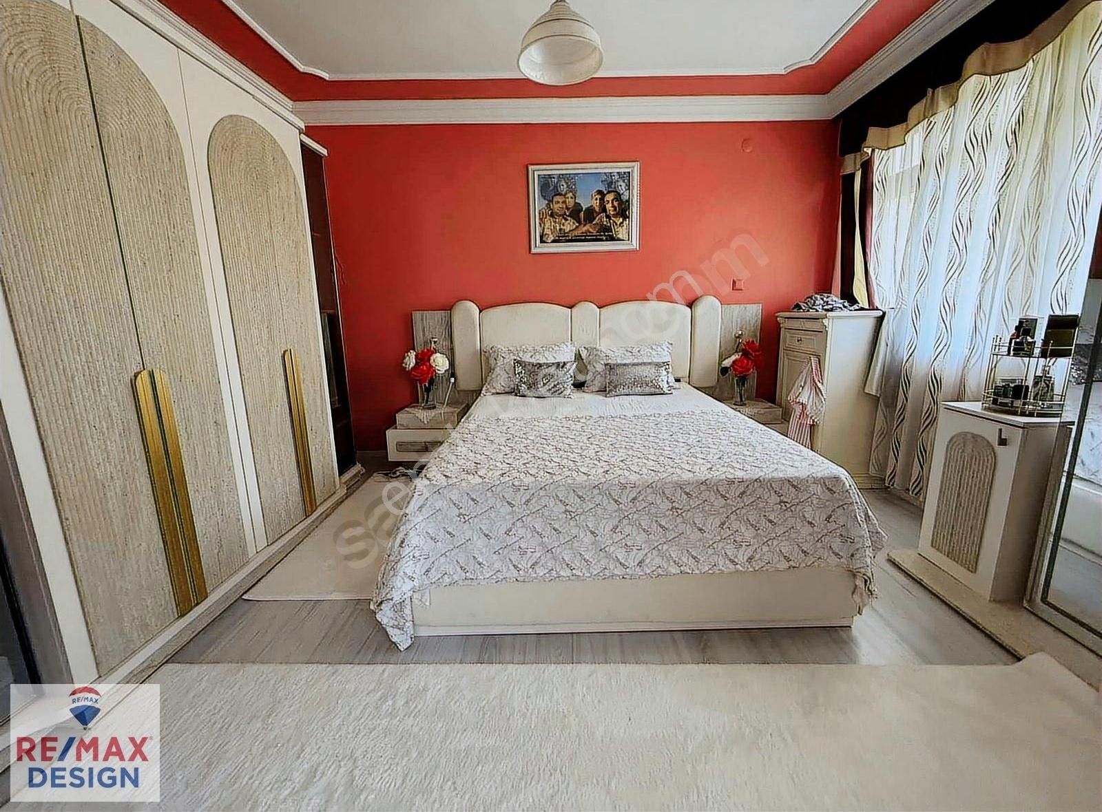 Remax Design Erenler Pirahmetler 2000m2 De Satılık Müstakil Ev - Görsel 3