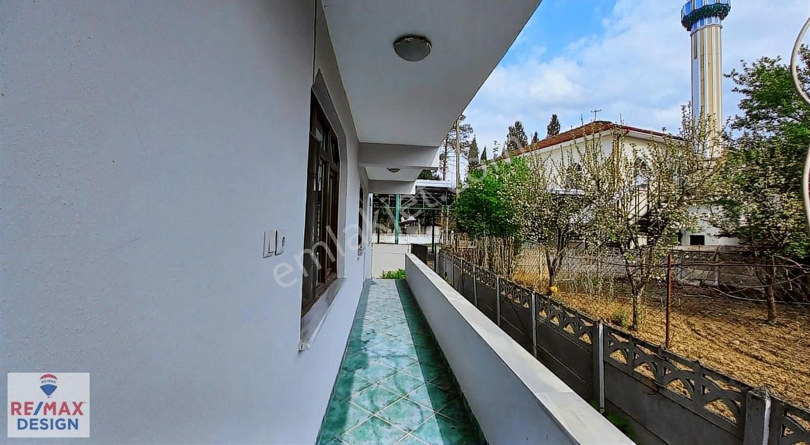 Remax Design Erenler Pirahmetler 2000m2 De Satılık Müstakil Ev - Görsel 31