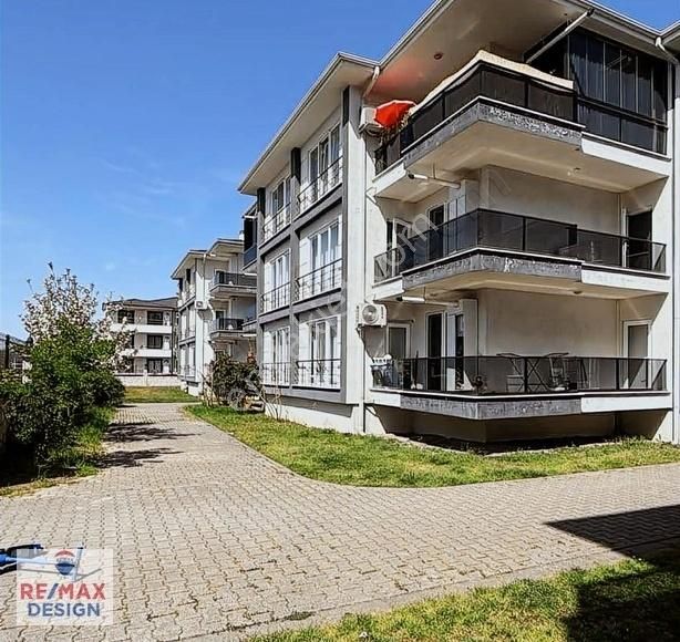 Remax Design Güneşlerde 2+1 Site İçi Kiralık Daire