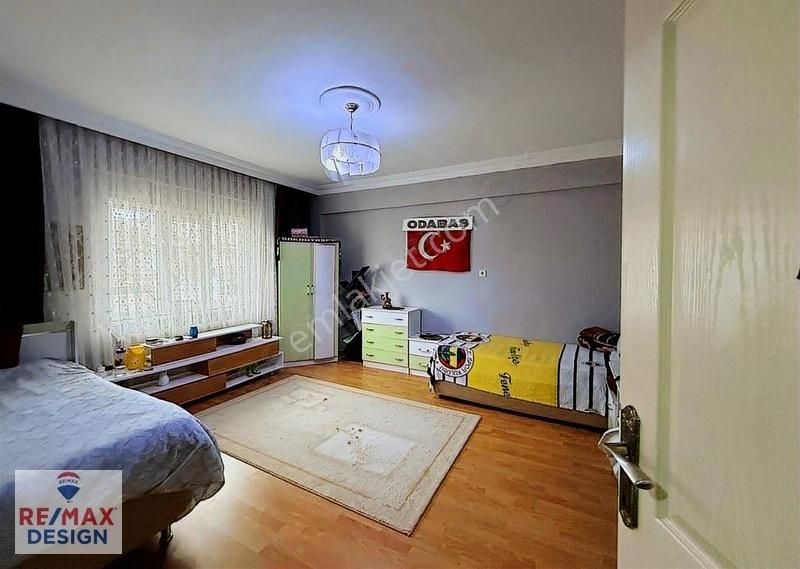 Yazlık'ta 323 M² Arsa İçinde 2 Katlı Bahçeli Müstakil Ev Ve Arsa - Görsel 4
