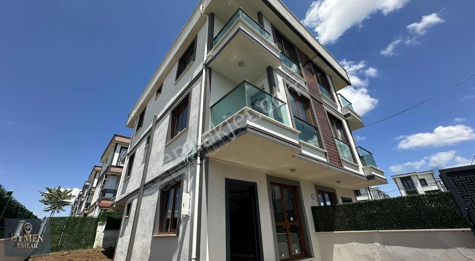 ▃▅▇ Eymen Emlak ▇▅▃ Merkeze Ve Denize Yakın Lüx 4+1 Villa