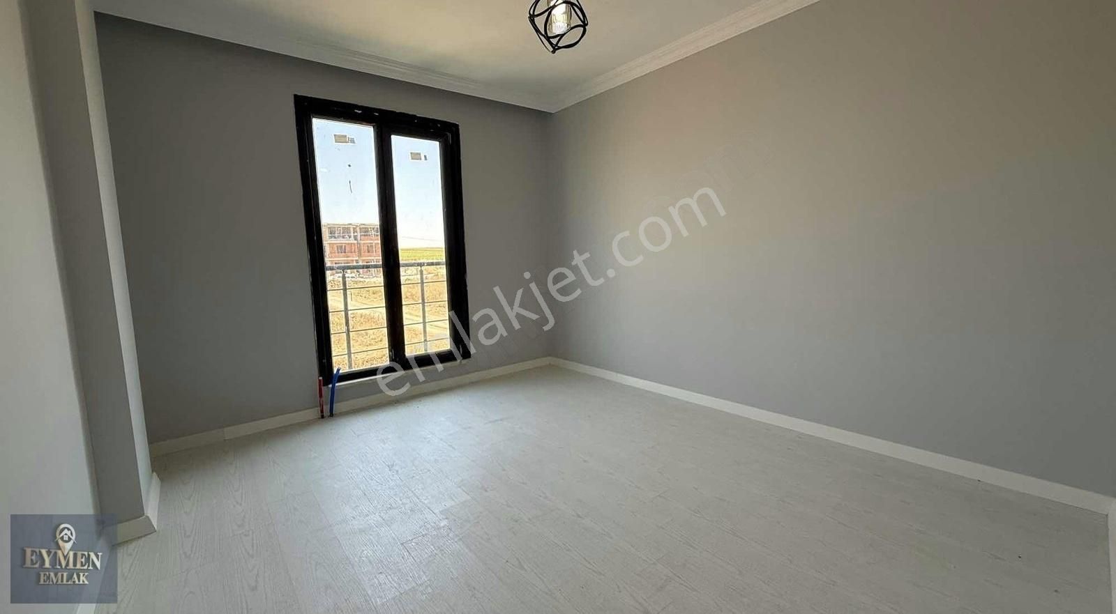 Eymen Emlak Yeniçiflik Merkezde Ultura Lüx Yerden Isıtmalı Villa - Görsel 2